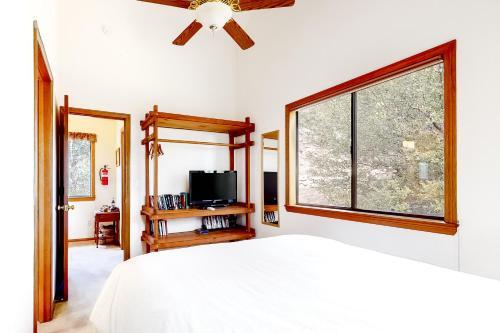 Lake Arrowhead Cabin Getaway!