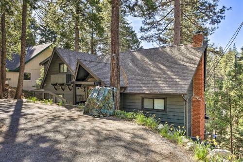 Lake Arrowhead Home With Deck Less Than 20 Mi To Skiing