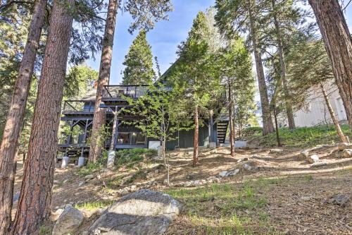 Lake Arrowhead Home With Deck Less Than 20 Mi To Skiing