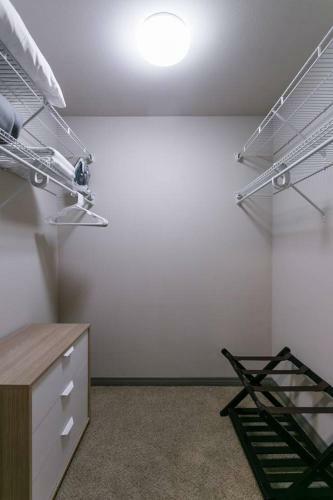 Apartamento One Bed/1bath + Private Balcony Walk To Beach