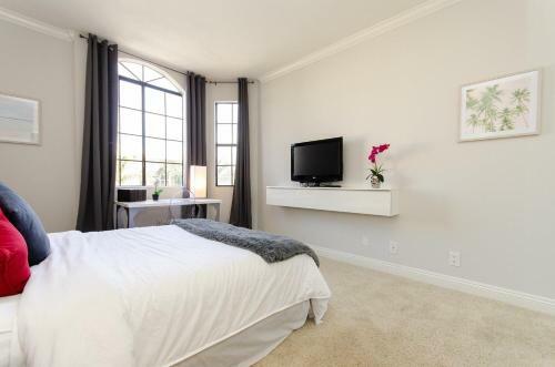 Apartamento Beverly Hills Adjacent 2-bedroom Penthouse