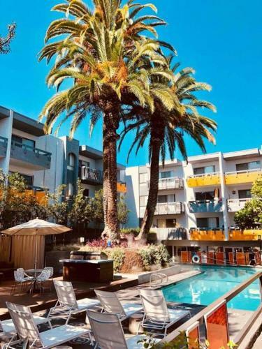 Apartamento Chic Hollywood Sign View Studio With Pool And Balcony