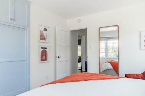Apartamento Plum Guide - California Modern