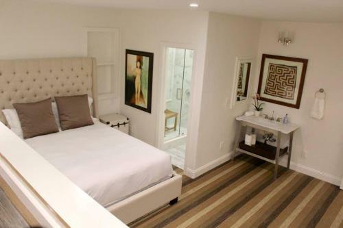 Luxury Malibu Beachfront Home-short Or Long-term