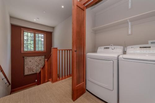 Magnolia Lodge 3