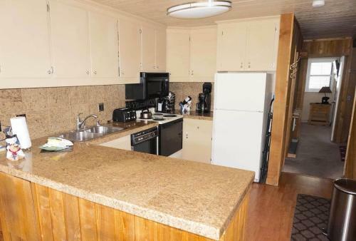 Apartamento Comfy 2-bedroom Home With Pool