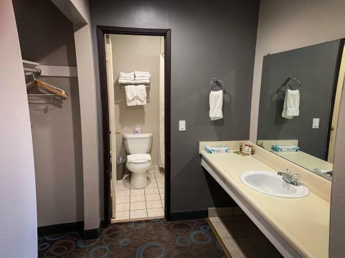 Motel Ventura Grand Inn