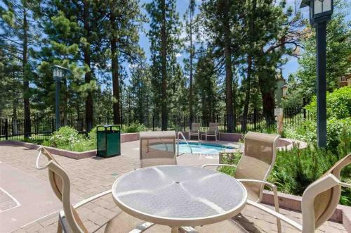 Mammoth Green #106