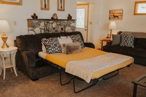 Bass Lake`s Balsam Bungalow