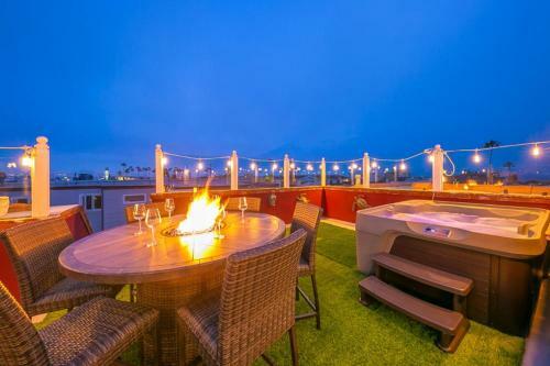 Nb-1824c Rooftop Spa View