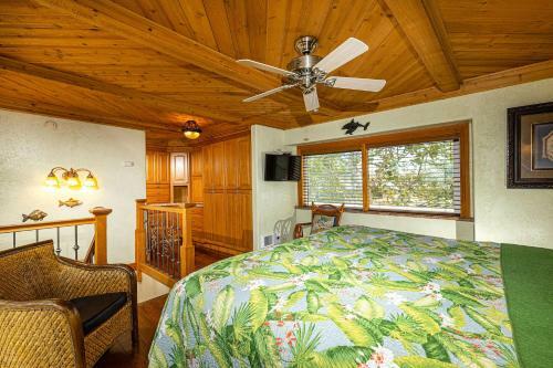 Penthouse Condo W/ Panoramic Ocean Views At Beach Resort