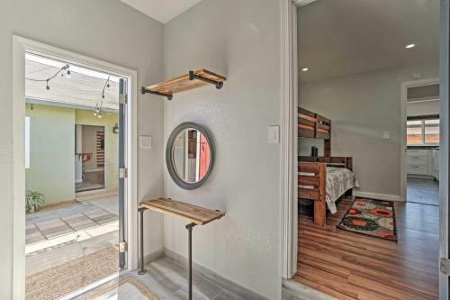 Apartamento Cozy Studio With Laundry And AC 2 Mi To Beach!