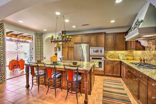 Magnificent Palm Desert Retreat With Mountain Views!