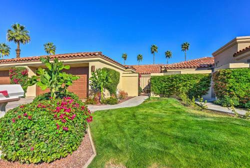 Private Palm Desert Townhome With Pool On Golf Course