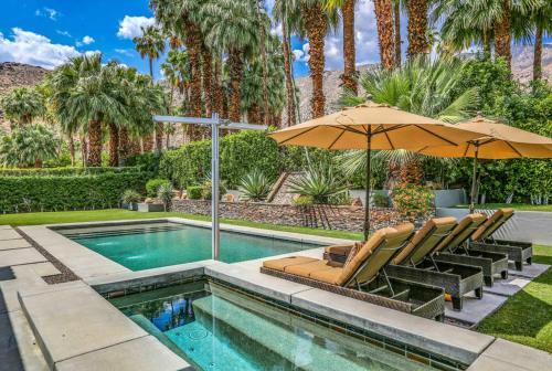 Palm Springs Luxury Retreat