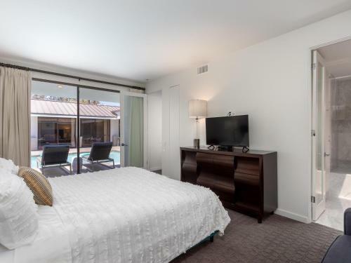 Palm Springs Confidential At Chino Canyon