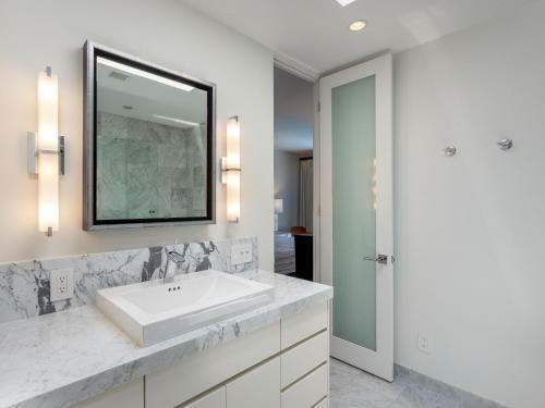 Palm Springs Confidential At Chino Canyon