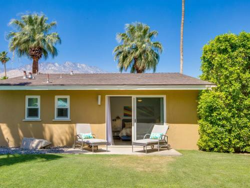 Modern Pura Vida By Oranj Palm