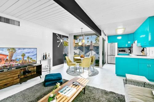 Ocotillo Art Bungalow By Oranj Palm