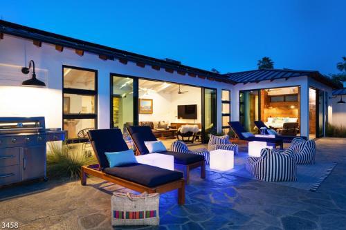 Hinshaw Hideaway