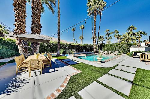 Tahquitz Getaway - Private Pool & Outdoor Kitchen Home