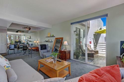 La Palme Condominiums By Oranj Palm