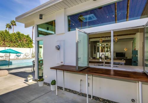 Palm Springs Regal Contemporary