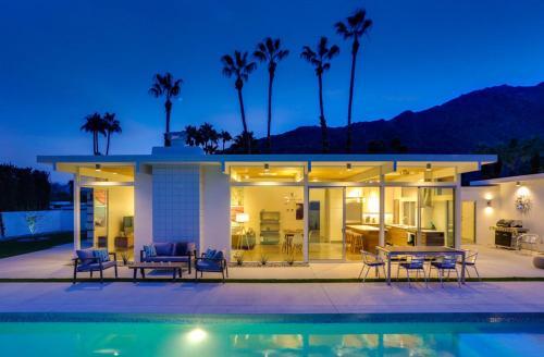 Palm Springs Regal Contemporary