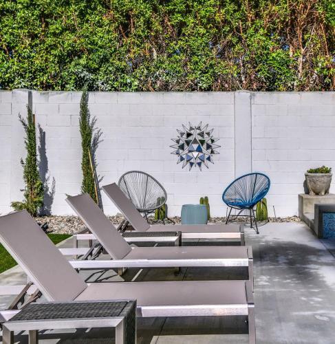Palm Springs Regal Contemporary