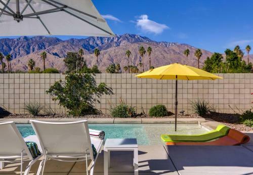 Modern Distinction In South Palm Springs