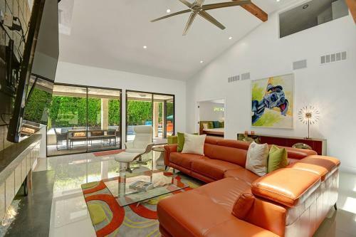 Vista Canyon Chic By Oranj Palm