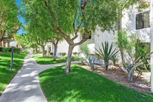 Palm Canyon Villas By Oranj Palm