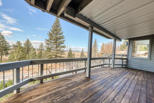 Sleek Hill Haven With Martis Valley Views