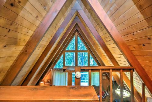 Charming A-frame Cabin About 4 Mi To Jenkinson Lake!