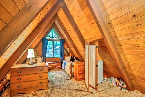 Charming A-frame Cabin About 4 Mi To Jenkinson Lake!