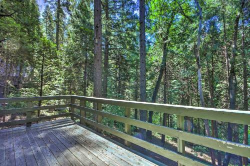 Charming A-frame Cabin About 4 Mi To Jenkinson Lake!