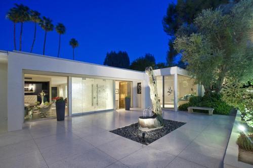 Modern Luxury At Tamarisk