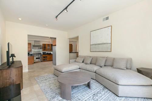 Walk To Beach! Ocean-view Dream With Rooftop Deck Home