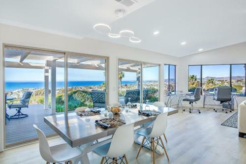 Panoramic Ocean Views - 15-minute Walk To Beach Condo