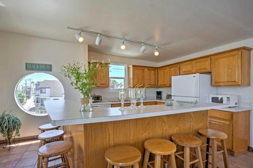 San Diego Townhome With Ocean Views From Balcony!