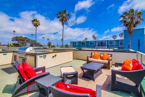 5 Exclusive Patios, 3 Levels Plus 4th Level Skydeck