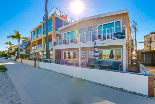 Waterfront, Exclusive View Patio, Top Level, AC
