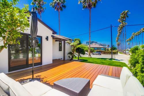New, Ocean & Dining 2 Blocks, Ac, Bring Your Dogs
