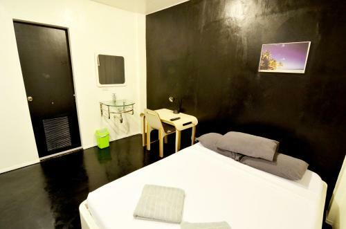 Island Nook Hotel