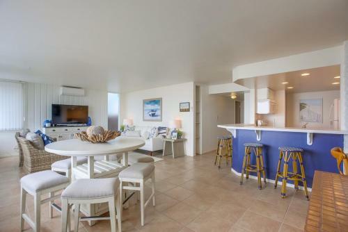 2 Levels Of Ocean Front, Oversized Patio, AC