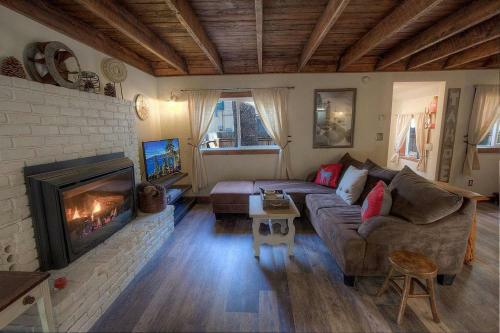 Heavenly Pines By Lake Tahoe Accommodations