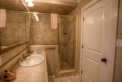 Fernandez Hideaway By Lake Tahoe Accommodations