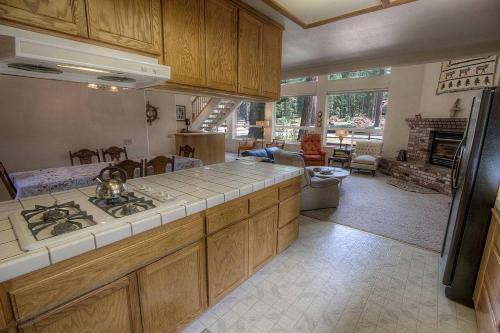 Slippery Slope Chalet By Lake Tahoe Accommodations