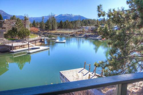 Evergreen Escape By Lake Tahoe Accommodations