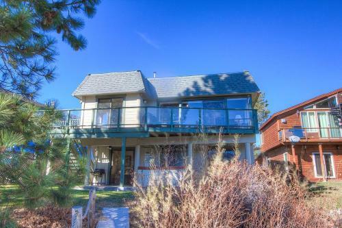 Evergreen Escape By Lake Tahoe Accommodations